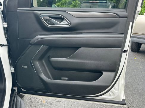 Used 2023 GMC Yukon AT4 w/ LPO, Floor Liner Package AWD/4WD image 15