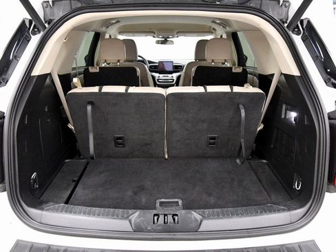 Used 2023 Ford Explorer XLT w/ Equipment Group 202A image 7