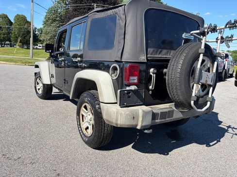 Used 2011 Jeep Wrangler Unlimited Sport AWD/4WD image 6