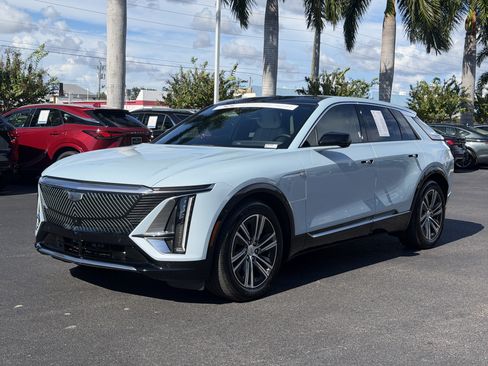 Certified 2024 Cadillac Lyriq Luxury w/ LPO, Floor Liner Package AWD/4WD image 3