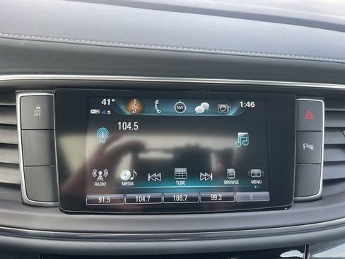 Used 2019 Buick Enclave Essence image 26