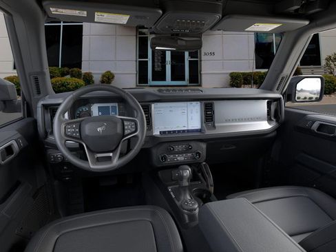 New 2025 Ford Bronco Badlands image 10