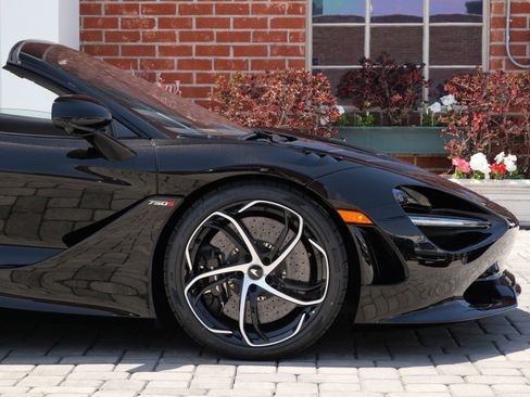 Used 2024 McLaren 750S Spider image 7
