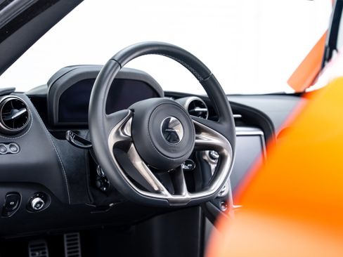 Used 2018 McLaren 720S Performance image 36