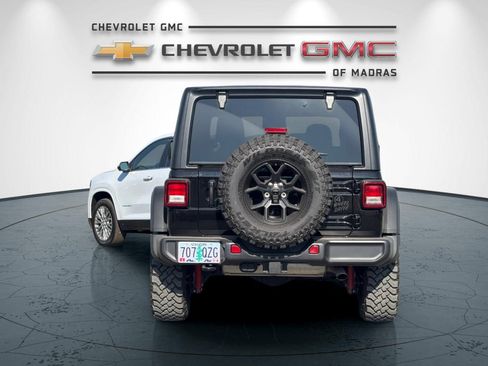 Used 2024 Jeep Wrangler Unlimited Sport AWD/4WD image 4