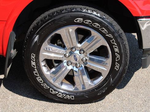Used 2018 Ford F150 Lariat w/ Equipment Group 502A Luxury AWD/4WD image 39