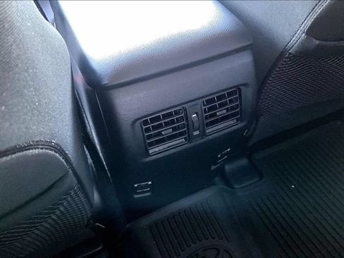 Used 2018 Toyota 4Runner SR5 AWD/4WD image 10
