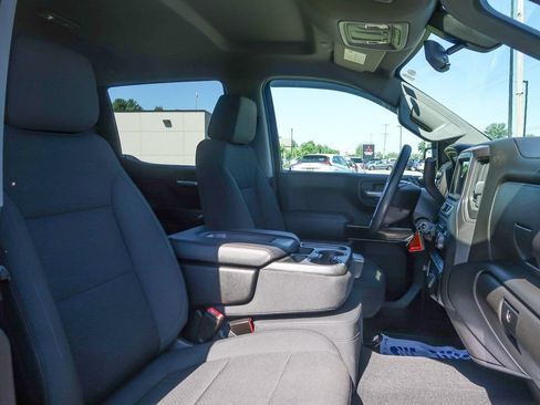 Used 2021 Chevrolet Silverado 1500 Custom Trail Boss w/ Midnight Edition AWD/4WD image 18