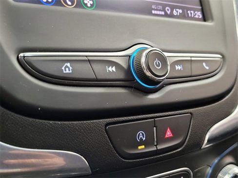 Used 2022 Chevrolet Equinox LT w/ Driver Convenience Package image 21