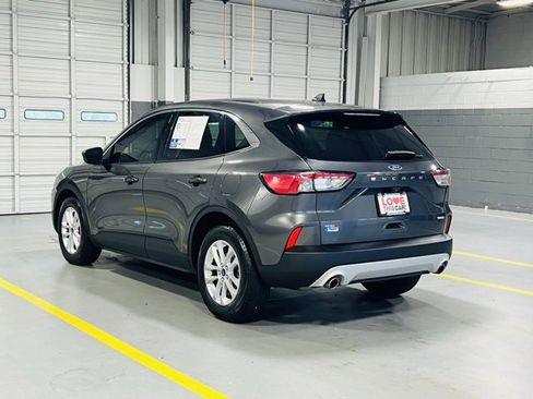 Used 2020 Ford Escape SE image 16