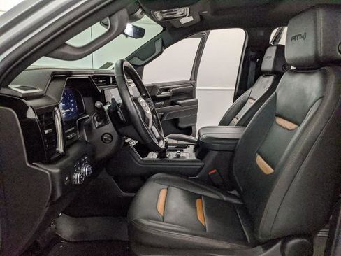 Used 2024 GMC Sierra 1500 AT4 w/ Technology Package image 18