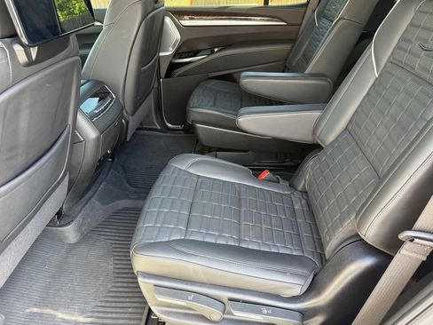 Used 2025 Cadillac Escalade Sport Platinum w/ LPO, ONYX Package AWD/4WD image 44
