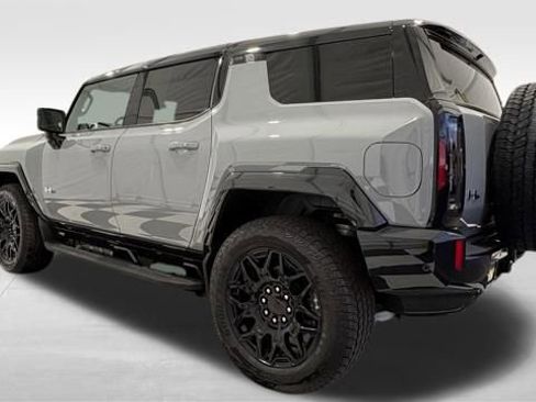 Used 2025 GMC Hummer EV 2X image 2