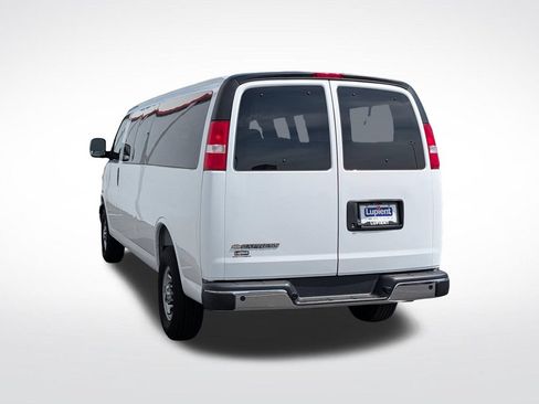 Used 2025 Chevrolet Express 3500 LT w/ LT Preferred Equipment Group RWD image 8