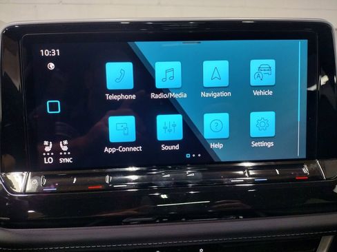 New 2026 Volkswagen Atlas Cross Sport SEL R-Line image 31