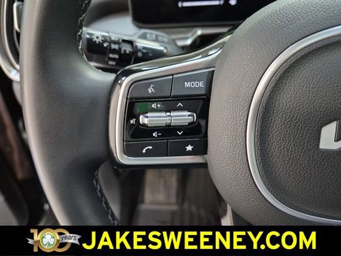 Used 2025 Kia Sorento X-Line EX AWD/4WD image 16