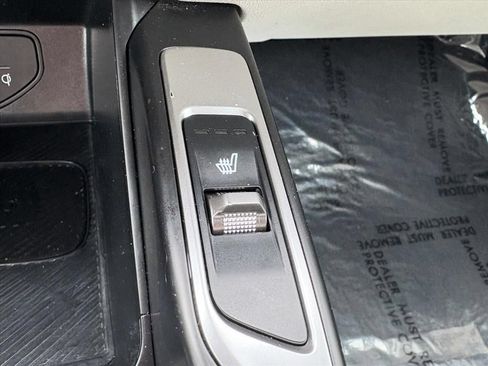 Used 2025 Kia Sorento S FWD image 16
