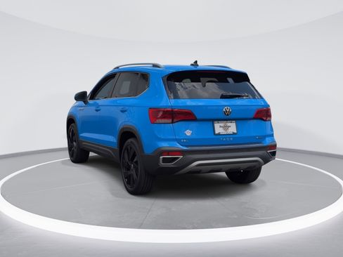 Used 2024 Volkswagen Taos SEL AWD/4WD image 5