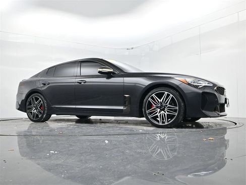 Certified 2022 Kia Stinger GT2 image 34
