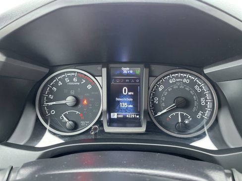 Used 2023 Toyota Tacoma TRD Sport image 29