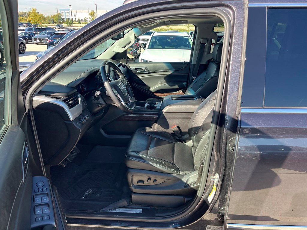 Used 2018 GMC Yukon XL SLT w/ Premium Edition AWD/4WD image 11