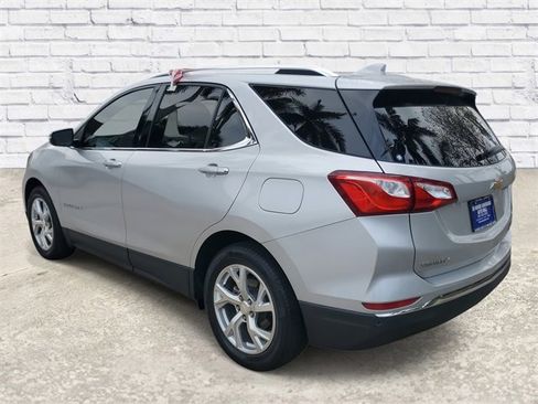 Used 2021 Chevrolet Equinox Premier image 2