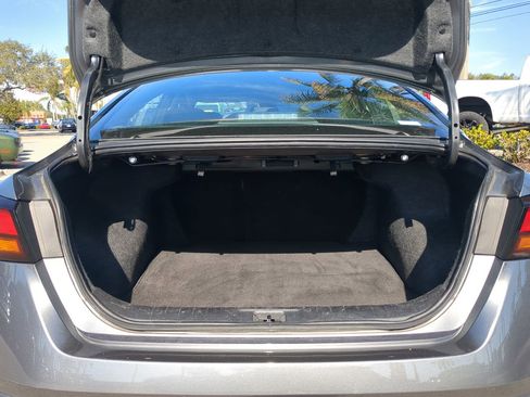 Used 2024 Nissan Altima 2.5 SV image 13