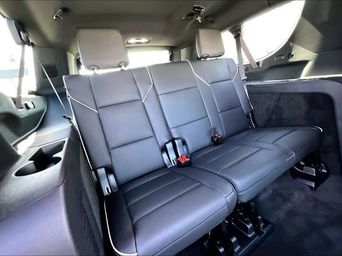 New 2026 Cadillac Escalade ESV Sport w/ Touring Package AWD/4WD image 30