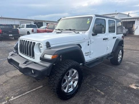 Used 2018 Jeep Wrangler Unlimited Sport AWD/4WD image 7