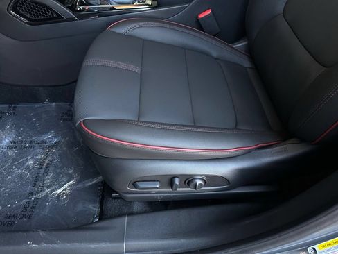 New 2026 Chevrolet TrailBlazer RS w/ Convenience Package FWD image 11