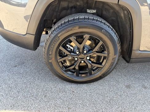 New 2026 Jeep Grand Cherokee Altitude image 56