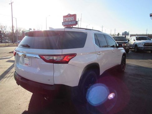 Used 2020 Chevrolet Traverse LT image 5