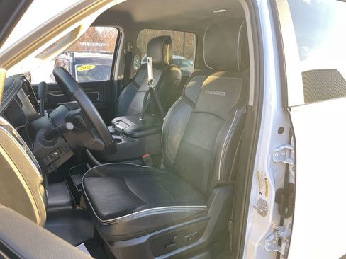 Used 2024 RAM 2500 Laramie image 11