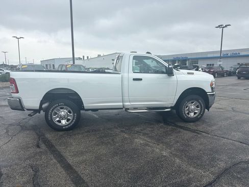 Used 2024 RAM 2500 Tradesman w/ Chrome Appearance Group AWD/4WD image 5