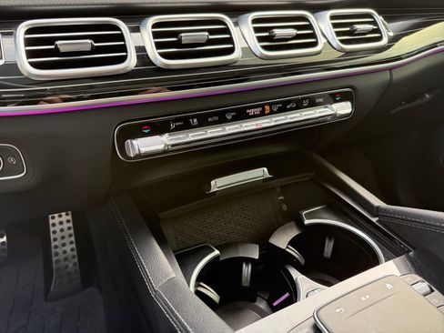 Certified 2025 Mercedes-Benz GLS 450 4MATIC image 19
