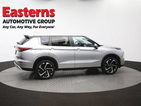 Used 2024 Mitsubishi Outlander SE AWD/4WD image 43