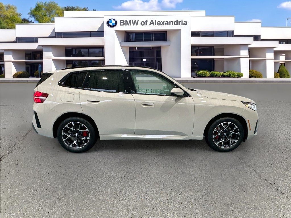 Used 2026 BMW X3 xDrive30i w/ M Sport Package AWD/4WD image 4