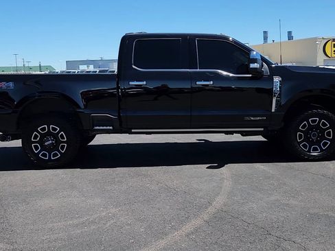 Used 2024 Ford F250 Platinum w/ FX4 Off-Road Package AWD/4WD image 4