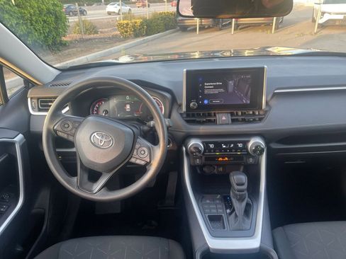 Used 2025 Toyota RAV4 XLE w/ Convenience Package image 39