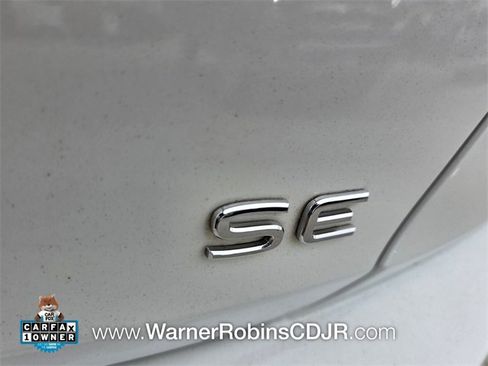 Used 2022 Volkswagen Jetta SE image 9