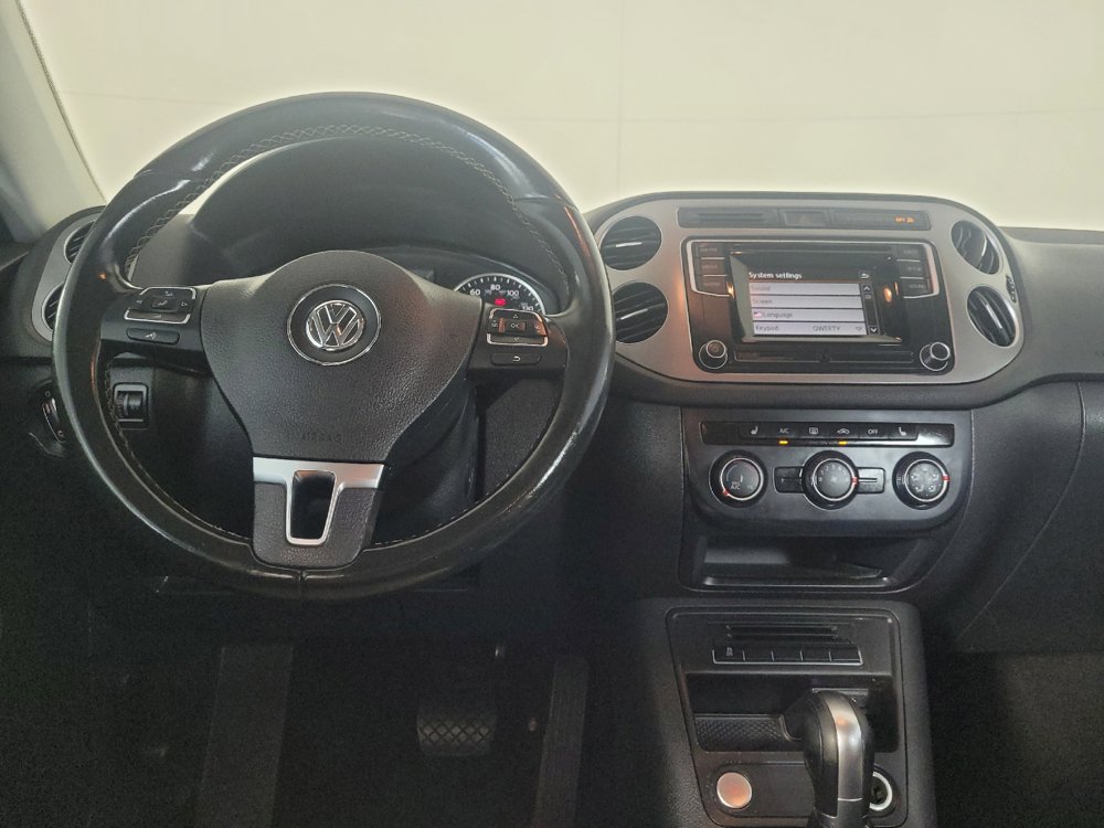 Used 2016 Volkswagen Tiguan S FWD image 22