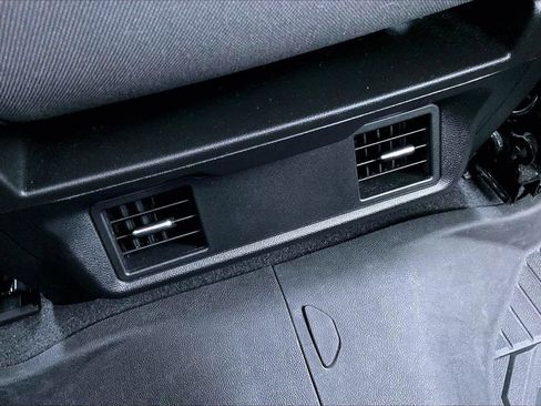 Used 2022 Chevrolet Silverado 1500 Custom AWD/4WD image 16