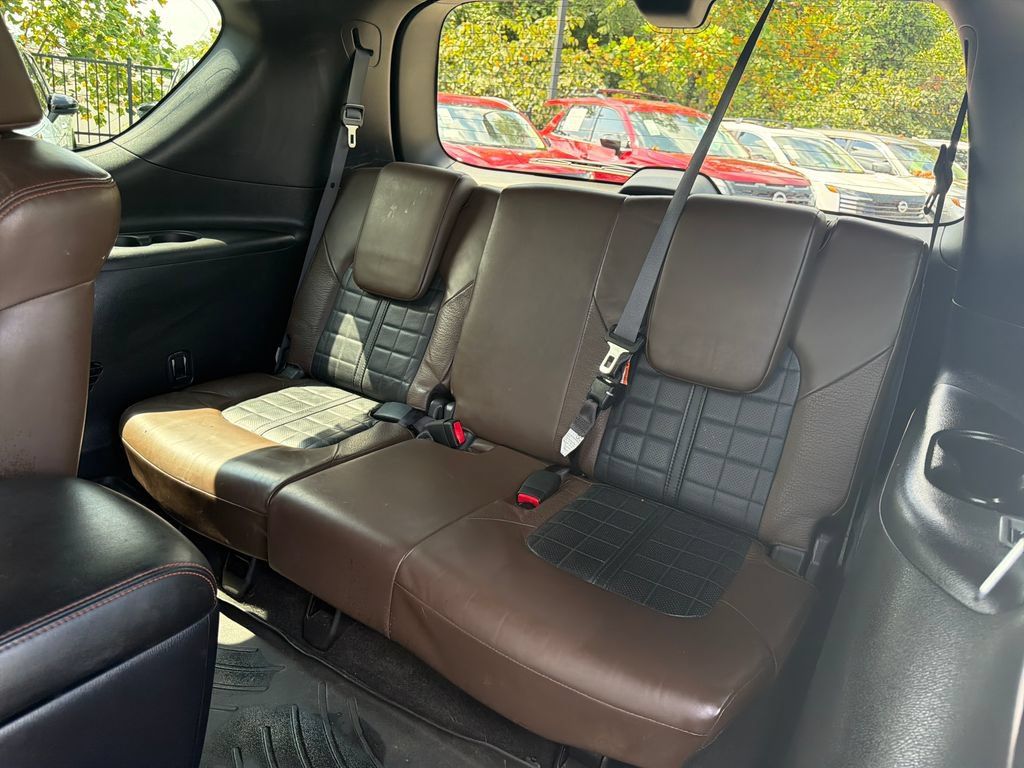 Used 2020 Nissan Armada Platinum w/ Platinum Reserve Package RWD image 28