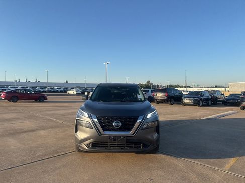 Certified 2021 Nissan Rogue S FWD image 4