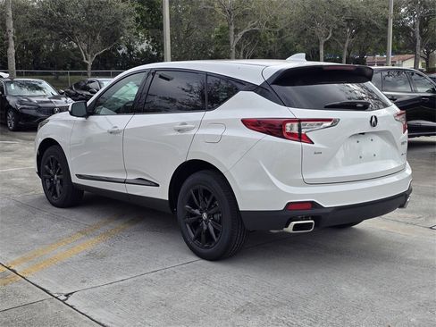 New 2025 Acura RDX SH-AWD image 4