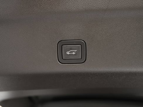 Used 2023 GMC Yukon Denali AWD/4WD image 43