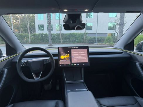 Used 2026 Tesla Model Y Long Range RWD image 20