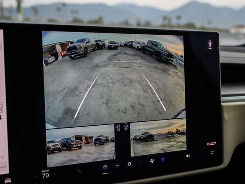 Used 2023 Tesla Model X Plaid image 29