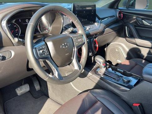 Used 2025 Chevrolet Blazer RS image 33