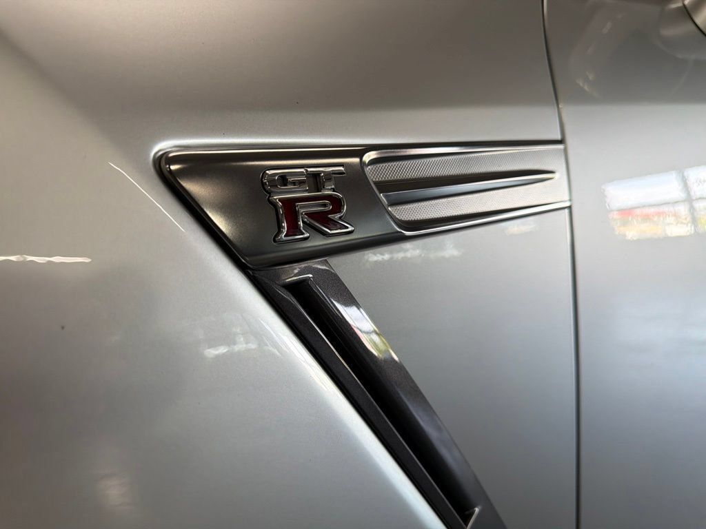 Used 2009 Nissan GT-R Premium AWD/4WD image 78